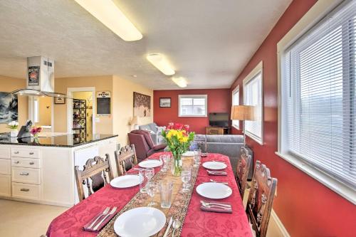 Waldport Townhome with Dog Run on Alsea Bay! in والدبورت