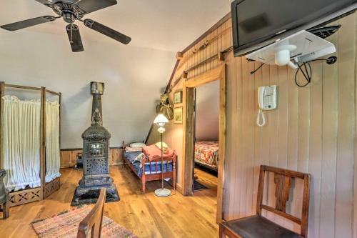 Creekside Cabin about 10 Mi from Bowling Green! - image 8