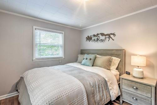Updated Home 1-Block Walk to DT Blowing Rock! - main image
