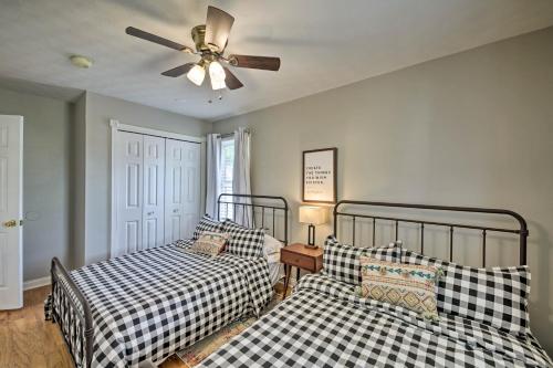 Updated Indianapolis Home Walk to Lucas Oil! - image 4
