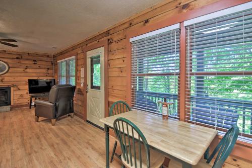 B&B Clyde - Cabin 18 Mi to Smoky Mountains National Park! - Bed and Breakfast Clyde