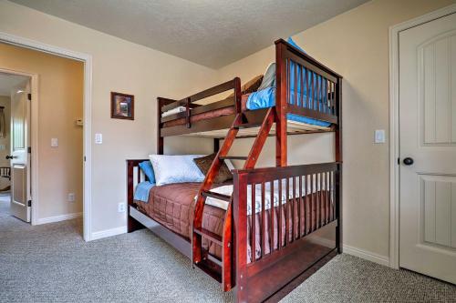 Kanab Condo with Pool and Patio 30mi to Zion NP! - main image