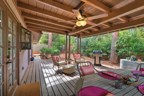 Red Rock Views: Modern Sedona Home - Tap to explore photos