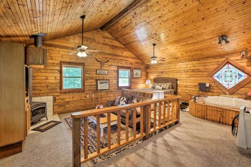 Secluded Studio 1 mi to Thorncrown Chapel in Eureka Springs, USA
