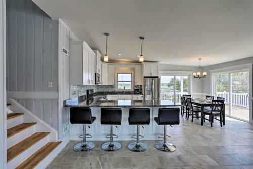 Waterfront North Myrtle Beach Home Walk to Beach! - image 7