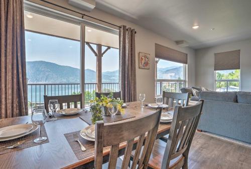 Lake Chelan Condo, Walk to Brewery & Wineries in Mensona (WA)