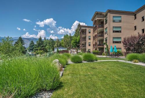 Lake Chelan Resort Condo Pool and Hot Tub Access!