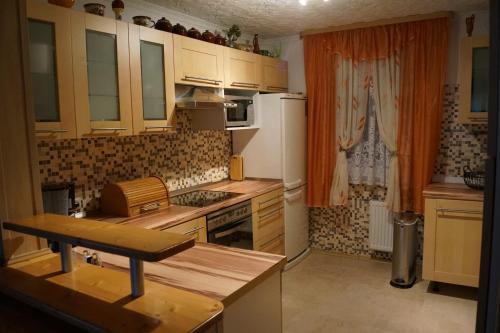 virtuve, Gemütliches Haus mit Sauna im Voralpenland (Gemutliches Haus mit Sauna im Voralpenland) in Peissenberg