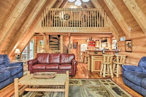 A-Frame Cabin with Hot Tub Less Than 1 Mi to Ober Gatlinburg in Gatlinburg, USA