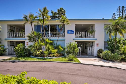 Renovated Naples Condo Walk to Beach and 3rd St - image 4