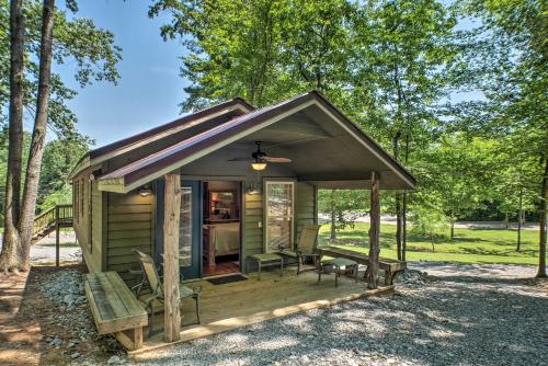Guntersville Lake Cabin with 3 Fishing Ponds! - image 3