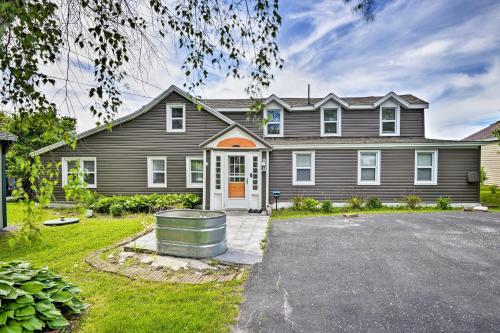 Family Cottage on Chaumont Bay, Walk Downtown