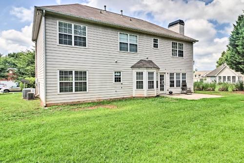 Family Home, 23Mi to DWTN Atlanta and Aquarium in Stockbridge, USA