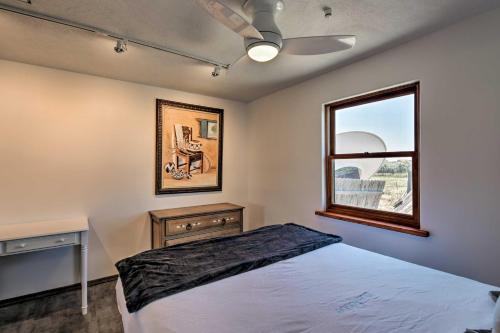 Chic Studio with Grill - 25 Mins to Taos Ski Valley!