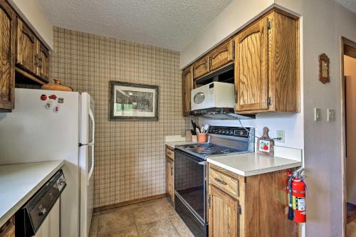 Cozy Rustic Condo Next To Angel Fire Resort! - image 4
