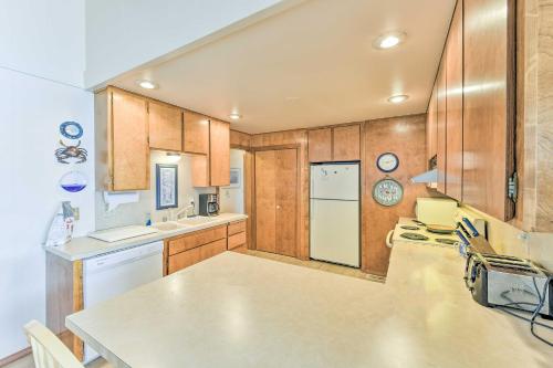 Beachfront Whidbey Island Home and Apartment! - image 3
