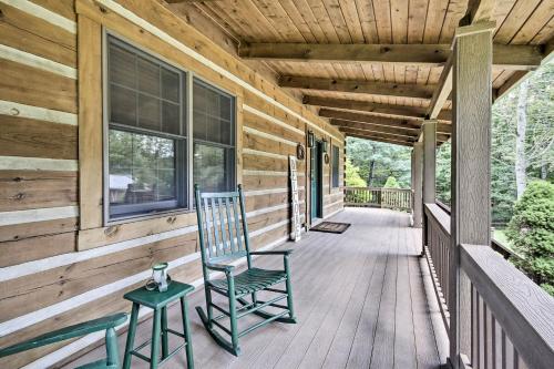 Creekside Berkeley Springs Cabin on 35 Acres! in Berkeley Springs (WV)