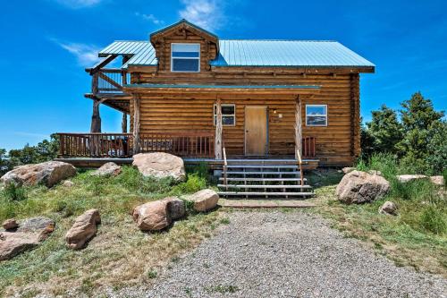 Pet-Friendly Moab Cabin with Mtn Views and BBQ!