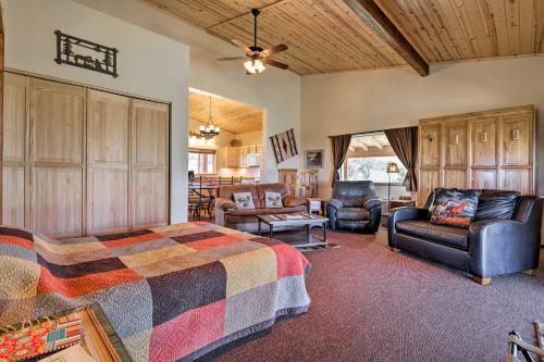 5-Acre Moab Studio w/ BBQ & Stunning Mtn Views in La Sal (UT)