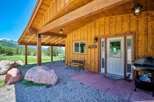 5-Acre Moab Studio w/ BBQ & Stunning Mtn Views in La Sal (UT)