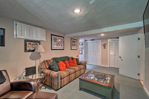 Cape Cod Area Home with Fire Pit Less Than 4 Mi to Beach!