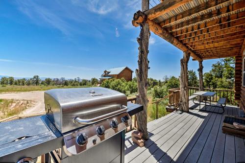 Cabin w/ Fire Pit, Views & BBQ: 18 Mi to Moab! in La Sal (UT)