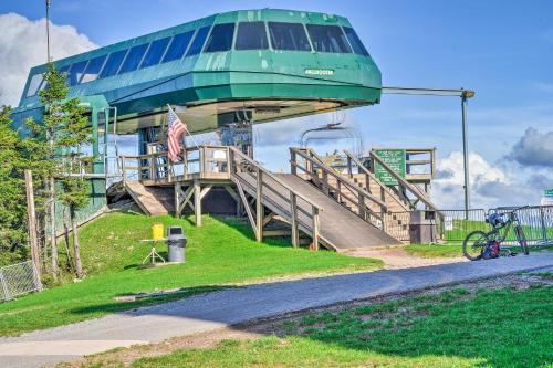 Ski-InandOut Snowshoe Slopeside Resort Brigham Condo in Snowshoe, USA