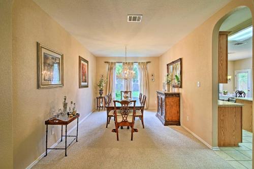 Home with Patio Mins to SeaWorld and Lackland AFB! - image 5