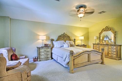 Home with Patio Mins to SeaWorld and Lackland AFB! - image 13