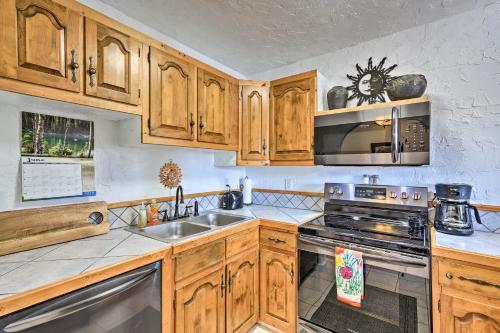 Secluded Home with Patio and Views - 1mi to Vineyards - image 5