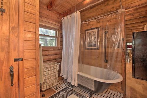 Inn the Woods Family Cabin with Hot Tub and Fire Pit