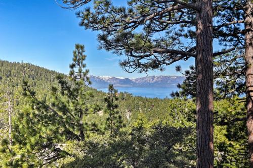 Heavenly Resort Home Walk to Ski Lifts and Hot Tub! - image 7