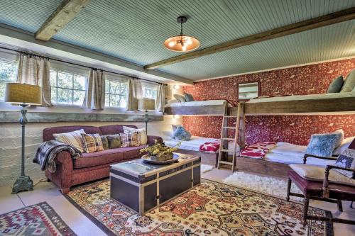 Historic Winston-Salem Guest Barn on Farm! - image 2
