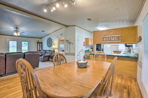 Kemp Home with Deck, Steps to Cedar Creek Lake! in Kemp, USA