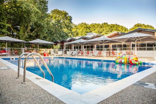 Kyriad Montchanin le Creusot Hotel de charme Saint-Laurent-d'Andenay