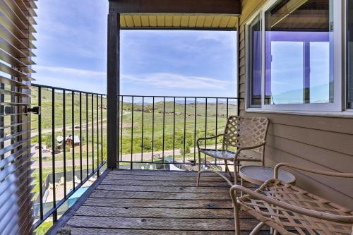 Cozy Ski-InandSki-Out Granby Condo with Hot Tub! in Granby, USA
