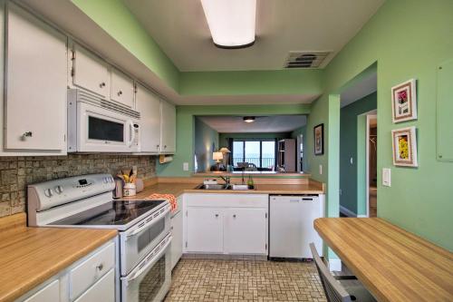 Oceanfront Jensen Beach Penthouse Condo with Pool! - image 12