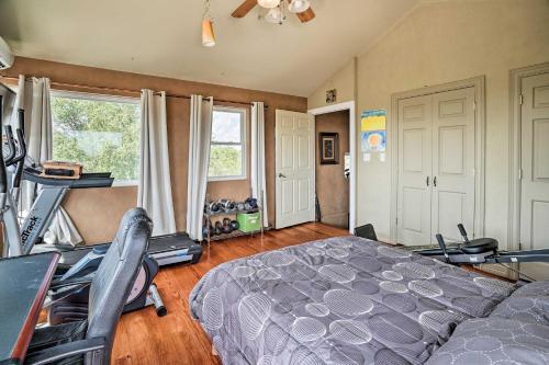 Charming Austin Getaway on 2 Acres with Rooftop Deck - image 6