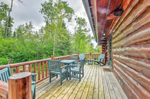 Lutsen Cabin with Fire Pit Patio and Deck! - image 2