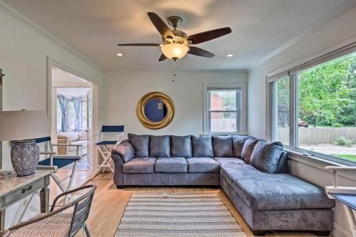 Hamptons Bay Home on Shinnecock Bay with Yard! in Hampton Bays, USA