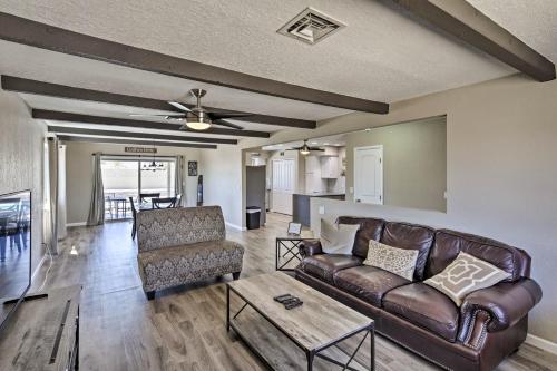 Lake Havasu Home with Mtn Views - 10 Mins to Marina! - image 9