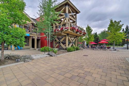 Modern Townhome with Fire Pit in Downtown McCall