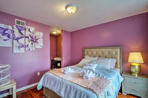 Center City Philadelphia Condo with Skyline View - image 5