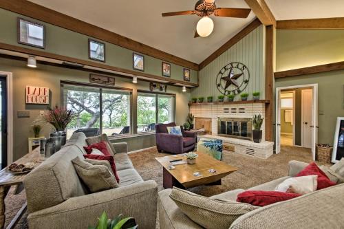 Canyon Lake Home with Yard - half Mile To Boat Launch! - image 3