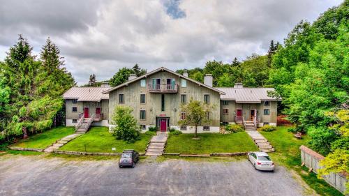 Ski-In and Ski-Out Peru Condo at Bromley Mountain - image 6