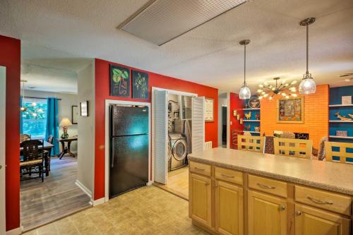 Renovated Home on Watauga River By Boat Ramp - main image