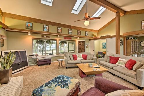 Canyon Lake Home with Yard - half Mi To Boat Launch! in Canyon Lake, USA