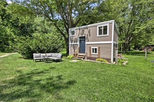 Greencastle Tiny House, Walk to Raccoon Lake! in Lebanon (Indiana)