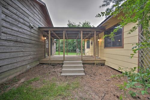 Lone Star State Home with View Modern Amenities - image 3