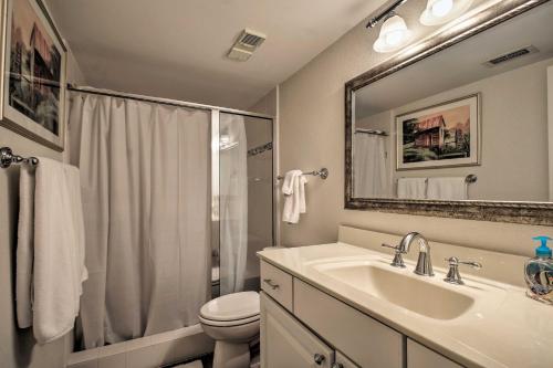 St Petersburg Condo with Views 3 Mi to Beach! - main image